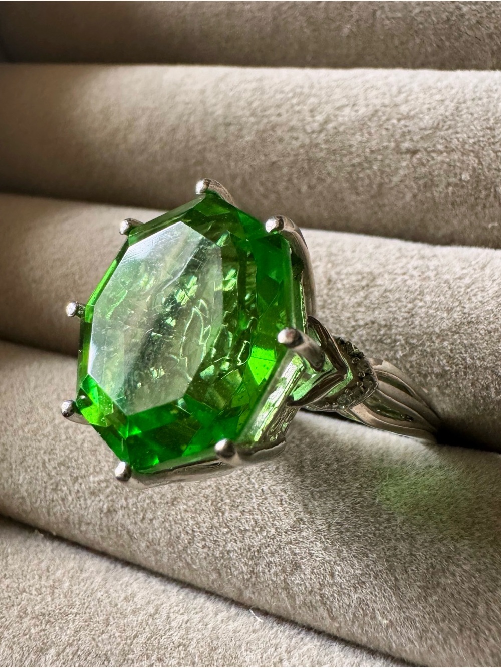 EverTrue 17.25 CTW Chartreuse Quartz & White Zircon Sterling Ring Size 9
